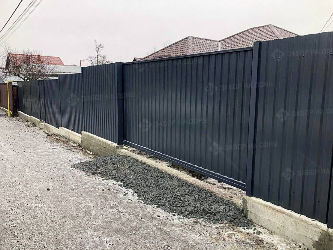 Откатные ворота из профлиста  в Крымске